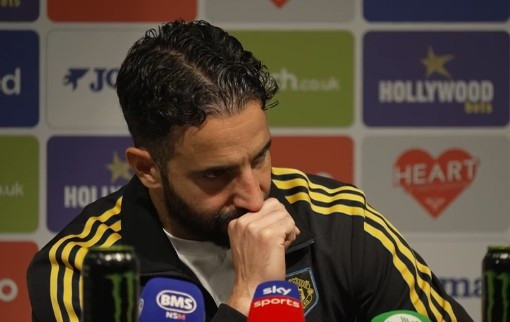 策略宝 不满记者提问! 阿莫林: 曼联赢球时没人说体系有问题, 输了就说